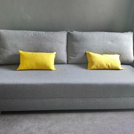 Agreable Appartement Proche Gare Либорн Екстериор снимка