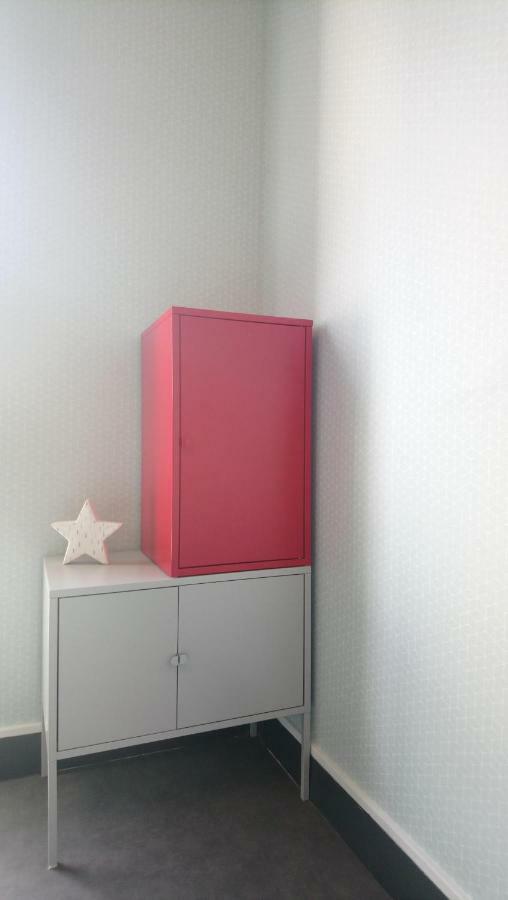 Agreable Appartement Proche Gare Либорн Екстериор снимка
